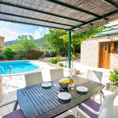 Vrcani Veliko Brdo (Makarska)