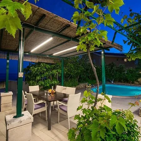 Vakantiehuis Vrcani Veliko Brdo (Makarska)